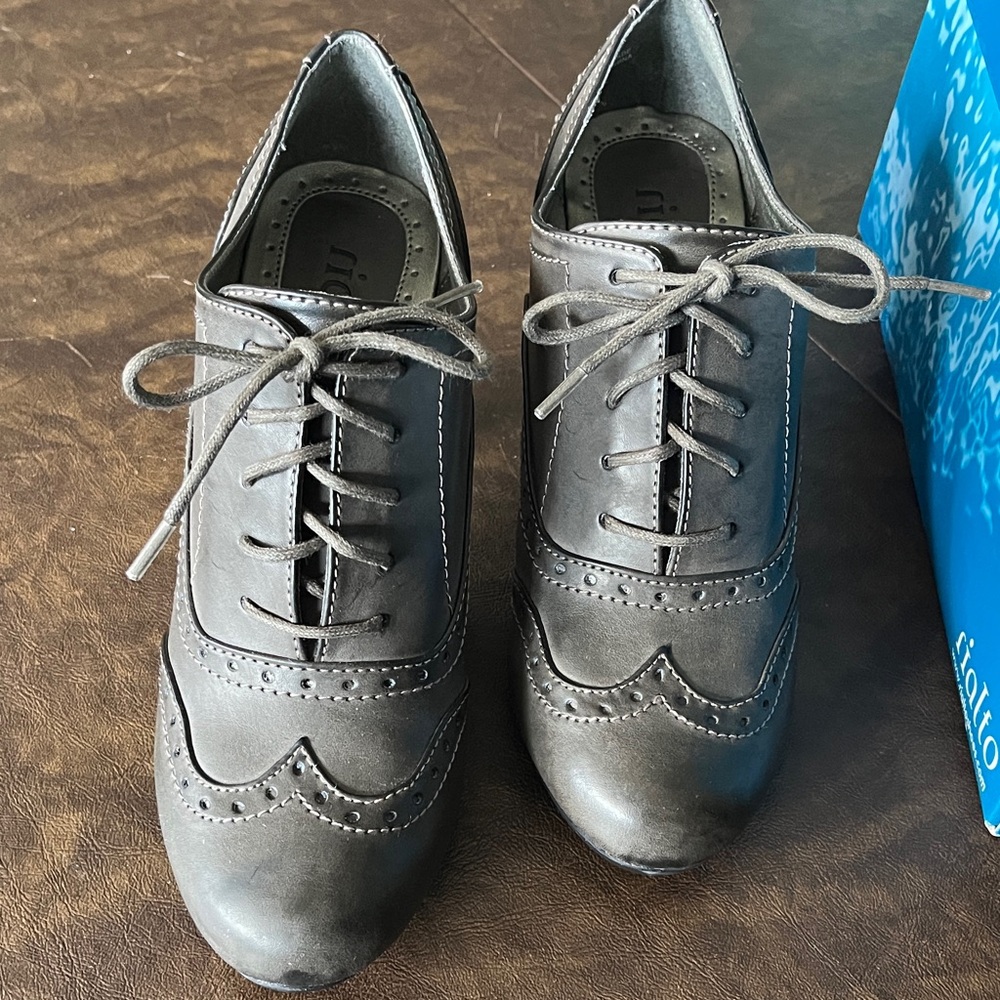 Rialto Gray Lace-Up Oxford Women's Boots Size 7 1/2